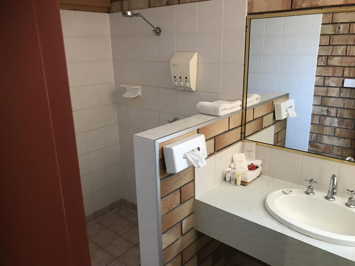 Miles Outback Motel Εξωτερικό φωτογραφία