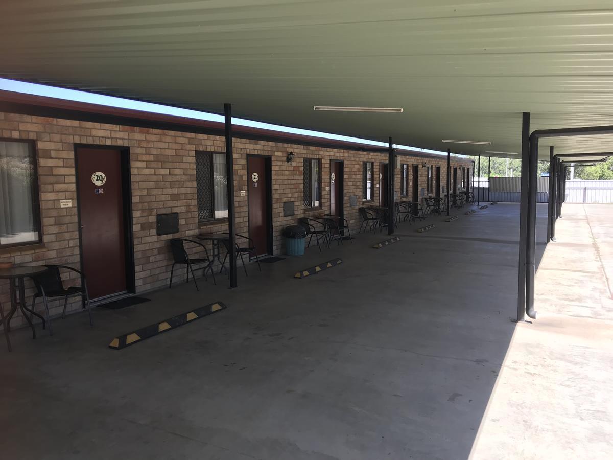 Miles Outback Motel Εξωτερικό φωτογραφία